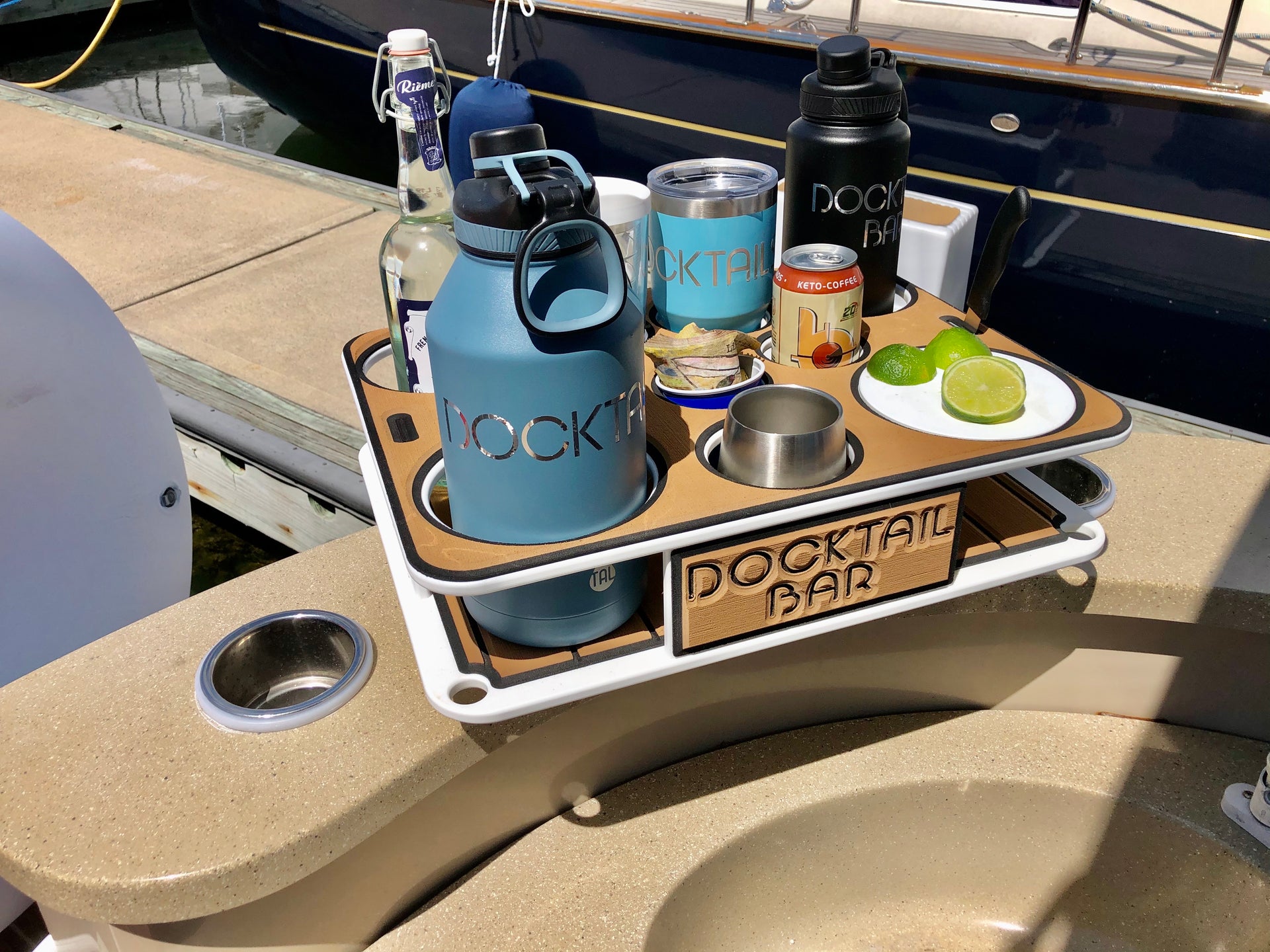 Docktail Butler Boat & Table & 2 SeaSucker Mounts For Smooth Surfaces